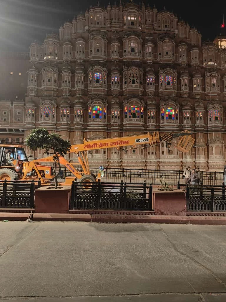 Professional Crane Service in Jaipur for Safe & Efficient Heavy Lifting